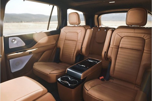 Lincoln Aviator Rear Seats