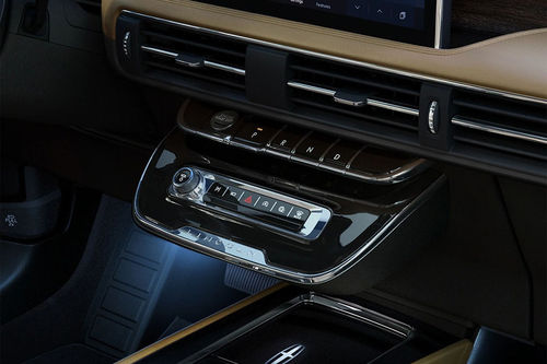 Front AC Controls of Lincoln Corsair