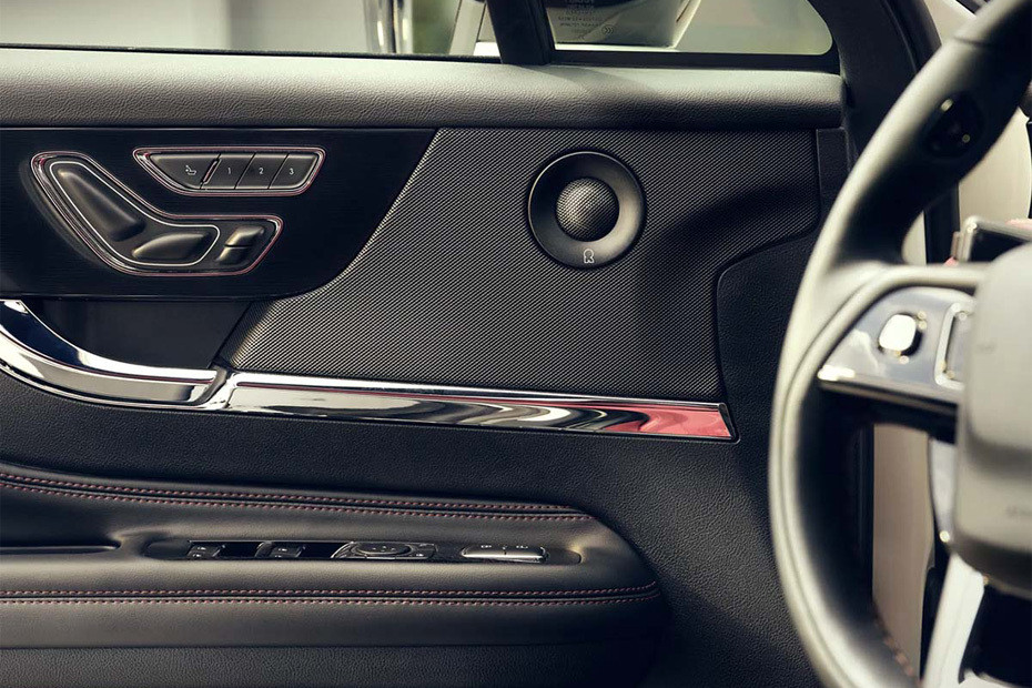 Lincoln Corsair Inside Of Drivers Side Open Door