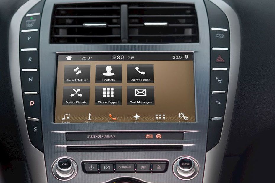 Stereo View of MKZ
