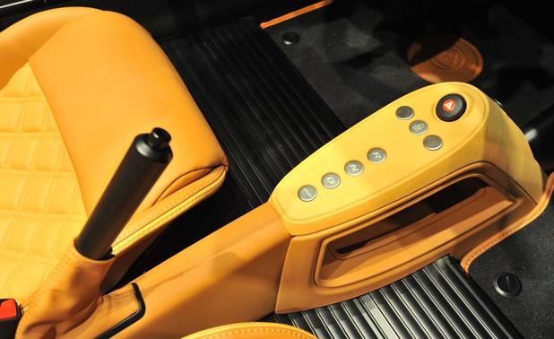 Lotus Exige S Roadster Gear Shifter