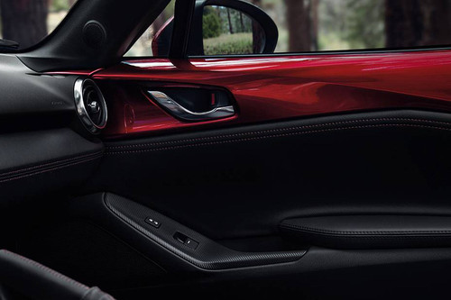 door handle interior of Mazda MX-5