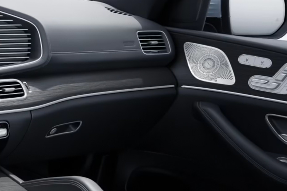 Mercedes-Benz GLS-Class Passengers View