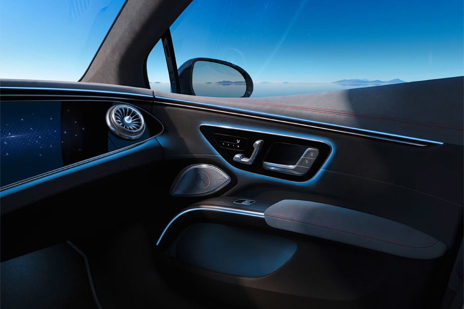 Mercedes-Benz EQS Passengers View