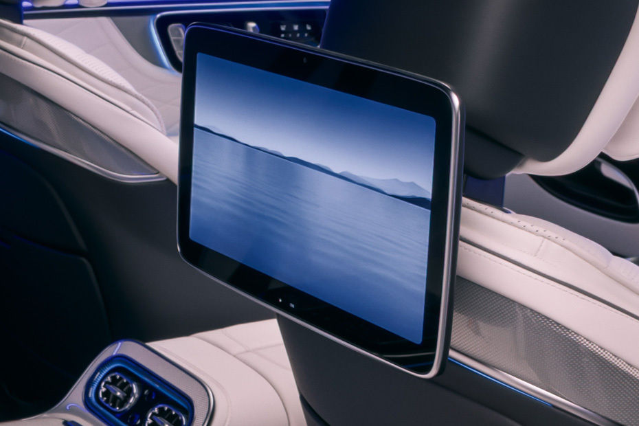 Rear Seat Entertainment of Mercedes-Benz S Class