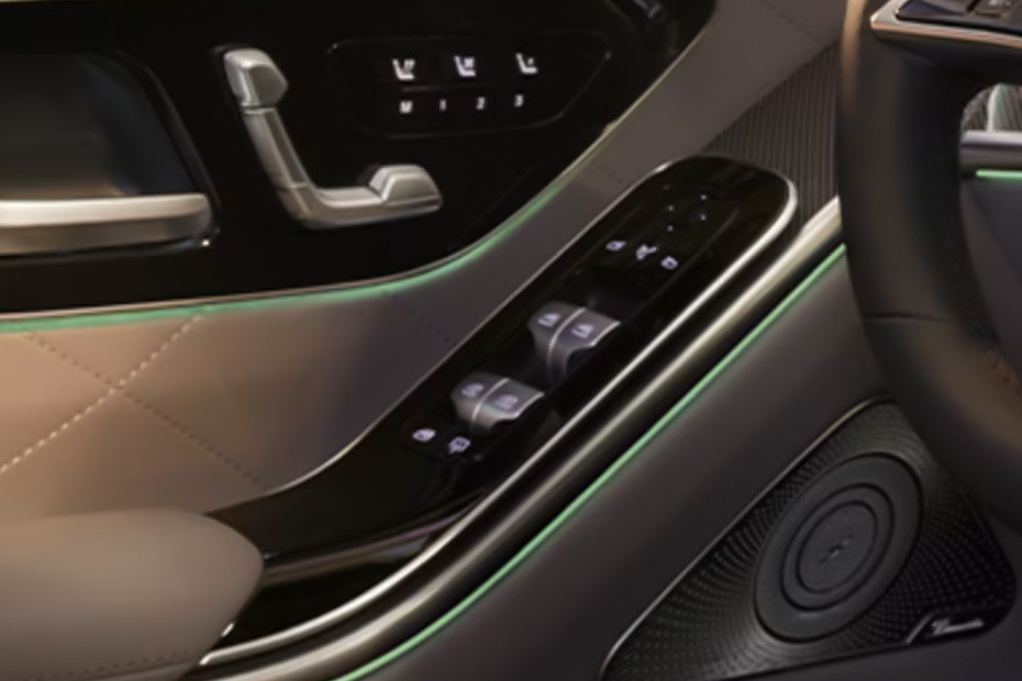 Mercedes-Benz S-Class Sedan Drivers Side In Side Door Controls