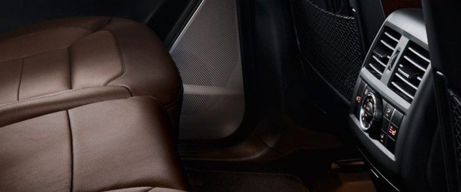 GL Class Rear AC Controls