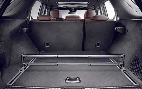 M Class Trunk Open