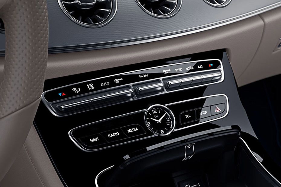 Side AC Controls of Mercedes-Benz E-Class Coupe