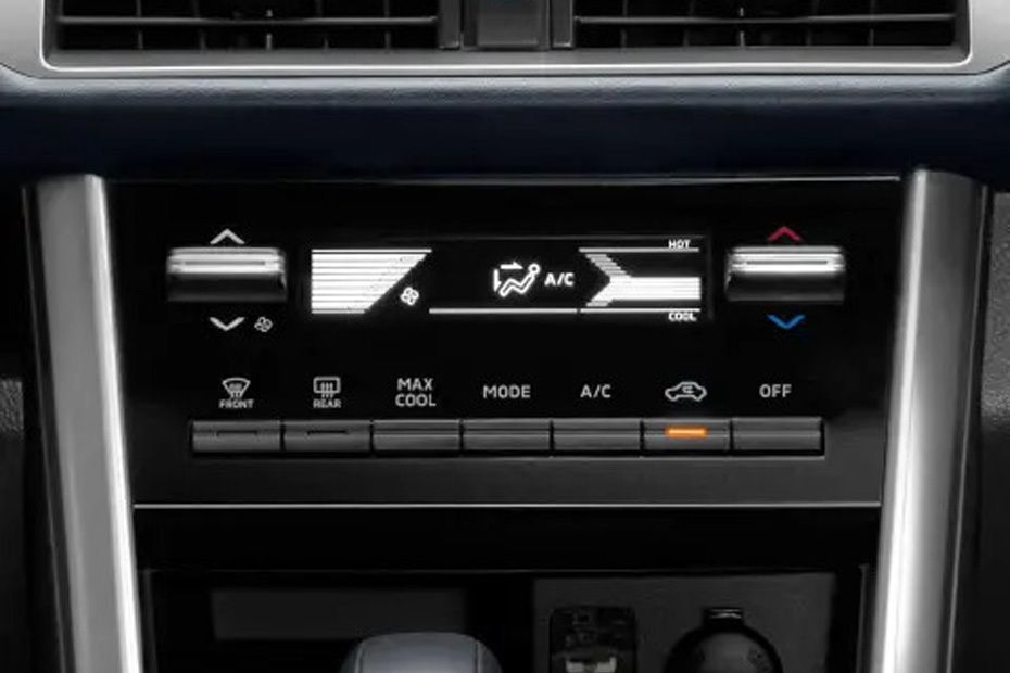 Front AC Controls of Mitsubishi Xpander Cross (2023-2024)