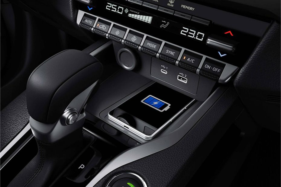 Power Accessories Outlet View of Mitsubishi Xforce