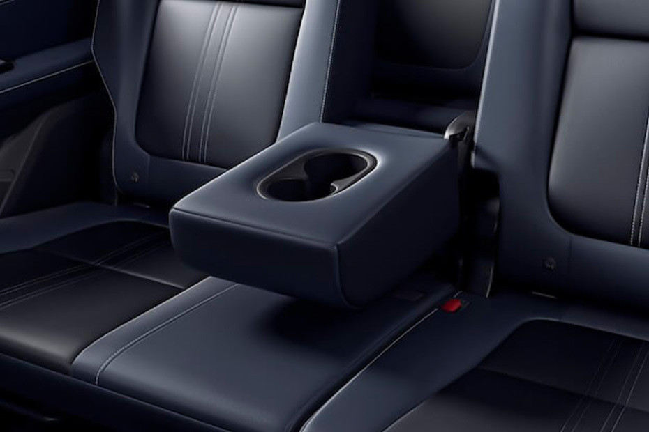 Xpander Cross Armrest Rear