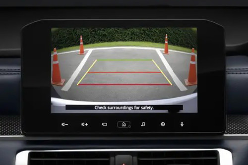 Xpander Cross Parking Assist