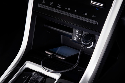 Power Accessories Outlet View of Mitsubishi Xpander Cross