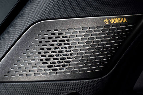 Speakers View of Mitsubishi Pajero