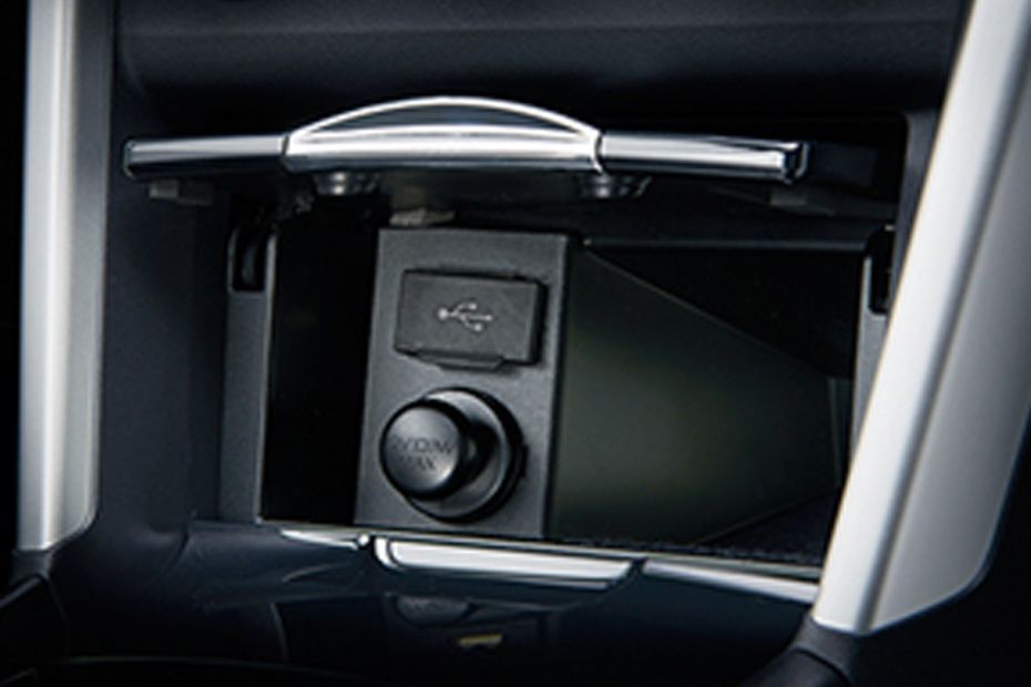 Power Accessories Outlet View of Mitsubishi Lancer EX