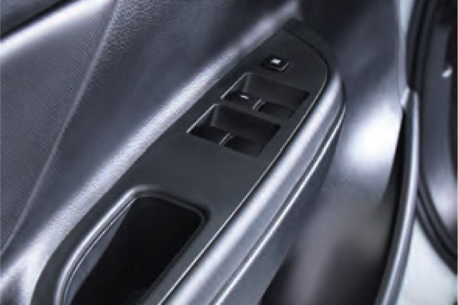 Mitsubishi L200 (2022-2024) Inside Of Drivers Side Open Door