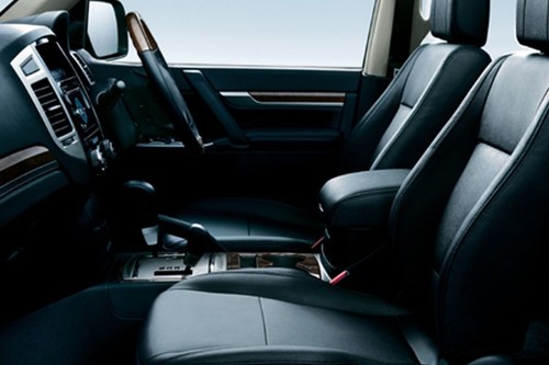 Pajero Passenger Seat