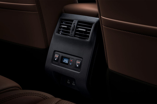 Outlander Rear AC Controls