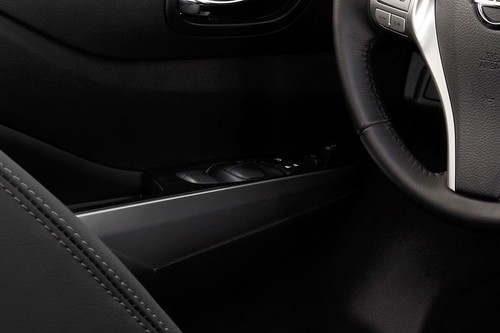 Nissan X-Terra (2022-2023) Drivers Side In Side Door Controls