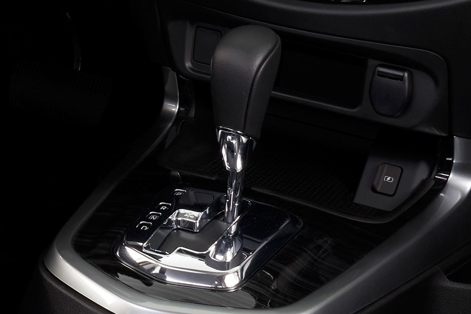 Nissan X-Terra (2022-2023) Gear Shifter