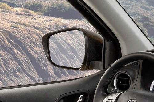 Nissan X-Terra (2022-2023) Passengers View