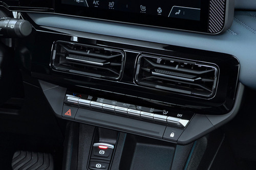 Front AC Controls of Nissan Micra EV