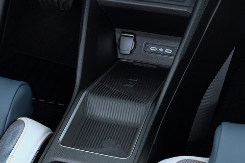 Power Accessories Outlet View of Nissan Micra EV