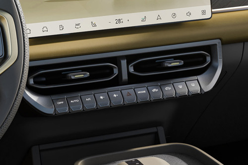 Front AC Controls of Nissan Frontier Pro