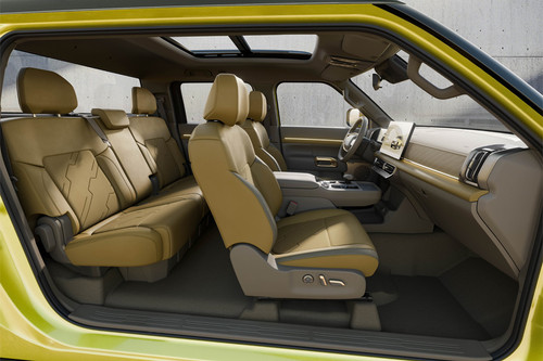 Nissan Frontier Pro Front And Rear Seats Together