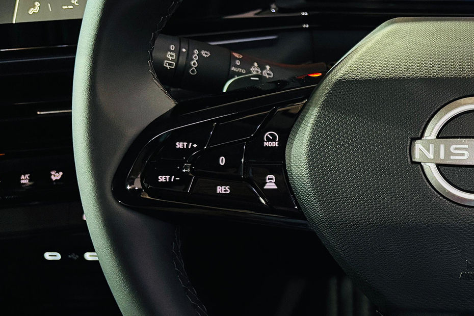 Nissan Tekton Multi Function Steering