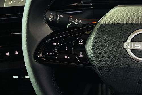 Nissan Tekton Multi Function Steering
