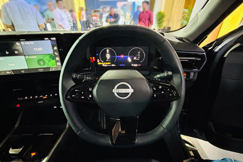 Nissan Tekton Steering Wheel