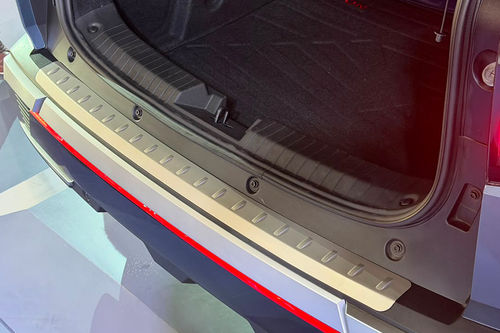 Tekton Trunk Open