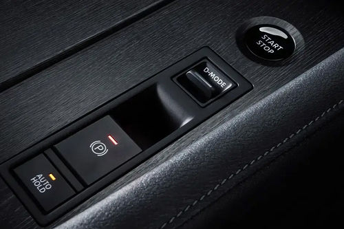 Nissan Elgrand Engine Start Stop Button