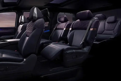 Nissan Elgrand Front And Rear Seats Together