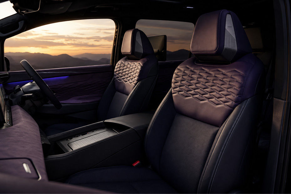 Elgrand Front Seats