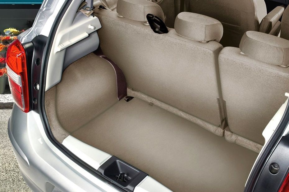 Micra Trunk Open