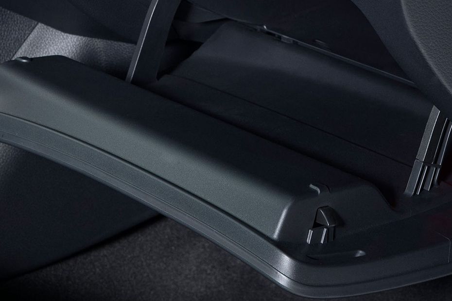 Nissan Sentra (2022-2023) Glove Box Open