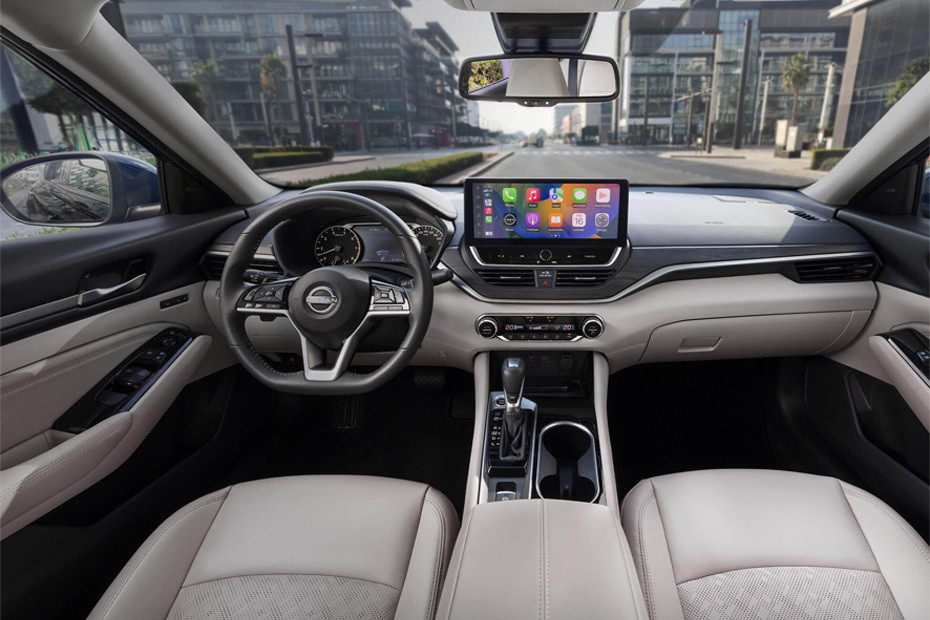 Dashboard View of Altima