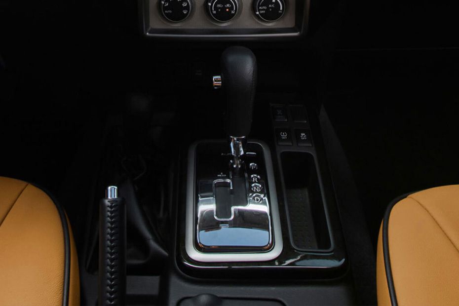 Nissan Patrol Safari Gear Shifter
