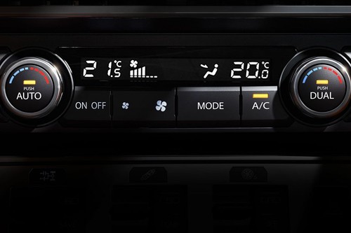 Front AC Controls of Nissan GT-R