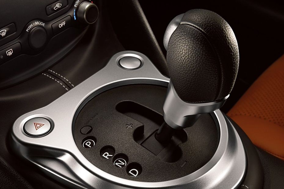 Nissan 370Z Coupe Gear Shifter