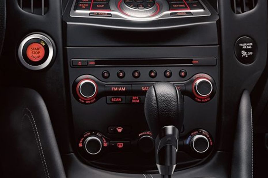 Stereo View of 370Z Coupe