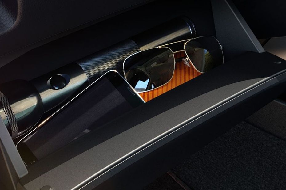 Nissan Navara Pickup Glove Box Open