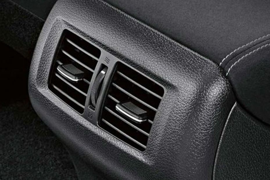 Navara Pickup Rear AC Controls