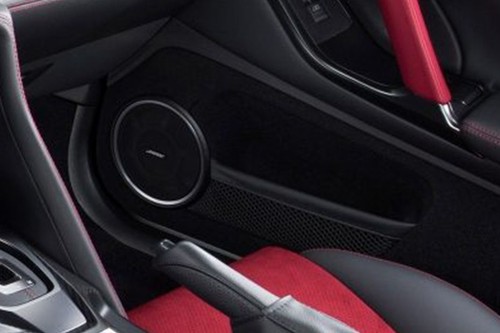 Speakers View of Nissan GT-R Nismo