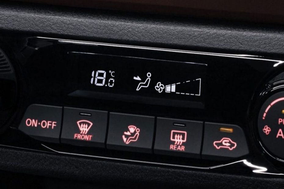 Front AC Controls of Nissan Kicks (2020-2023)