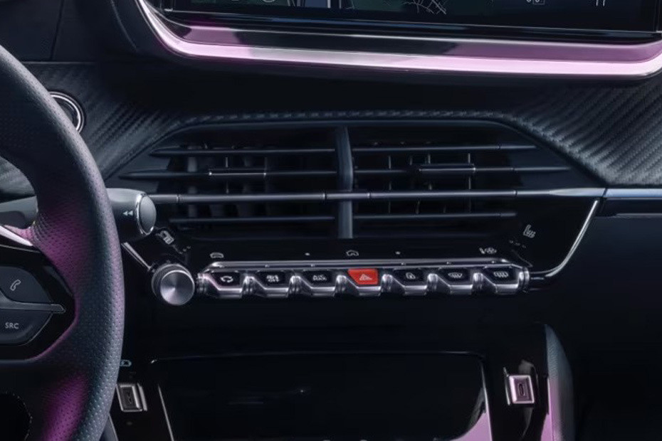 Front AC Controls of Peugeot 2008