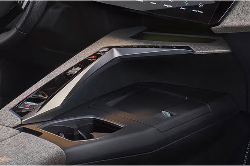 Center Controls of Peugeot 5008